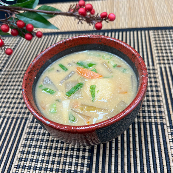土からキッチン～『ふわふわ鮭だんごとたっぷり野菜の粕汁~健腸レシピ